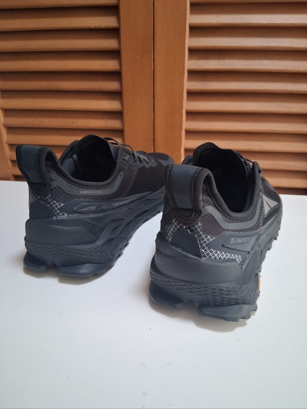 Altra Olympus 5 Black/Grey Women's Trail Running Shoe * Size: 8.5 - Picture 7 of 9